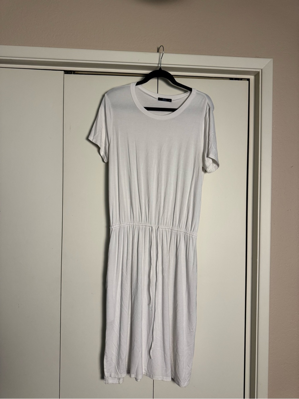 Women’s White Short-Sleeve Drawstring Midi Dress